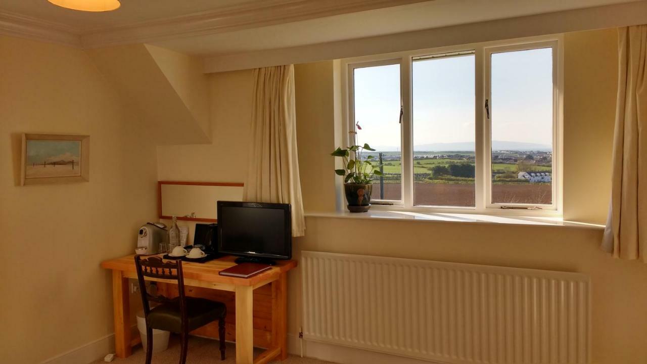 Rush View Bed and Breakfast Portrush Buitenkant foto